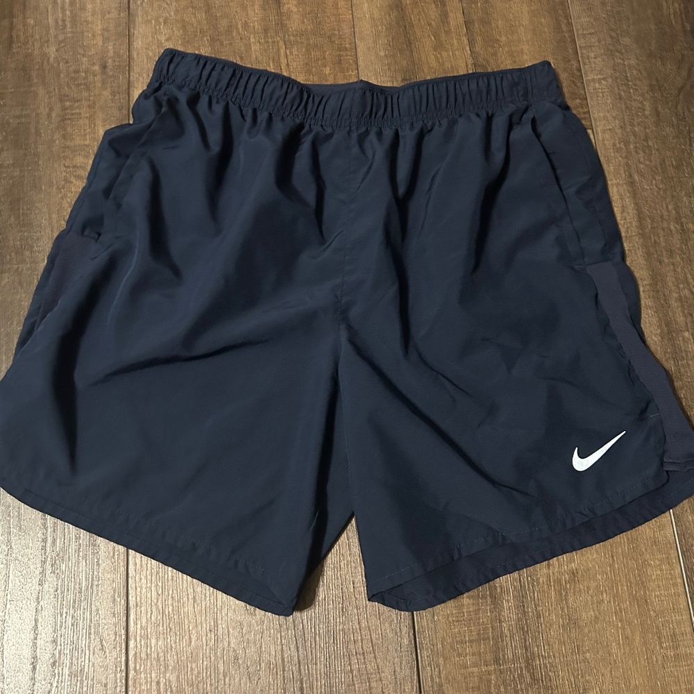 Nike Dri-FIT Men's Challenger 7" Running Shorts - Size Large - Navy